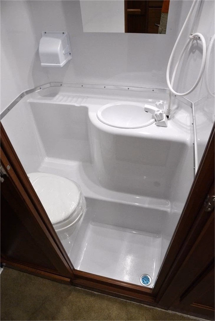 polystyrene-plastic-vacuum-forming-camper